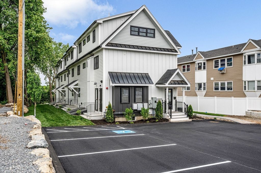 1514 Gorham Street 1, Lowell, MA 01852
