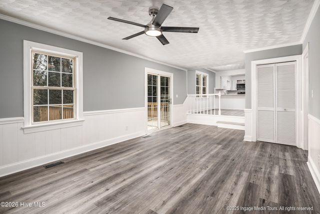 1905 Fairview Way, Greenville, NC 27858