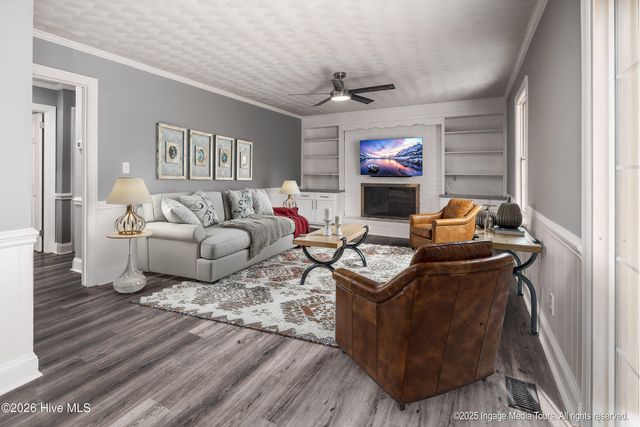 1905 Fairview Way, Greenville, NC 27858