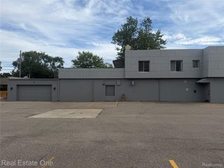 243 E 14 Mile Road, Clawson, MI 48017