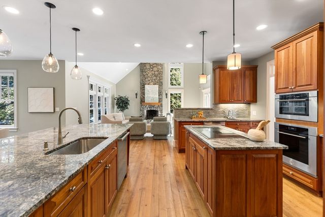 22 Fairbanks Rd, Lexington, MA 02421