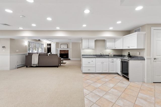 22 Fairbanks Rd, Lexington, MA 02421