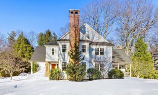 22 Fairbanks Rd, Lexington, MA 02421