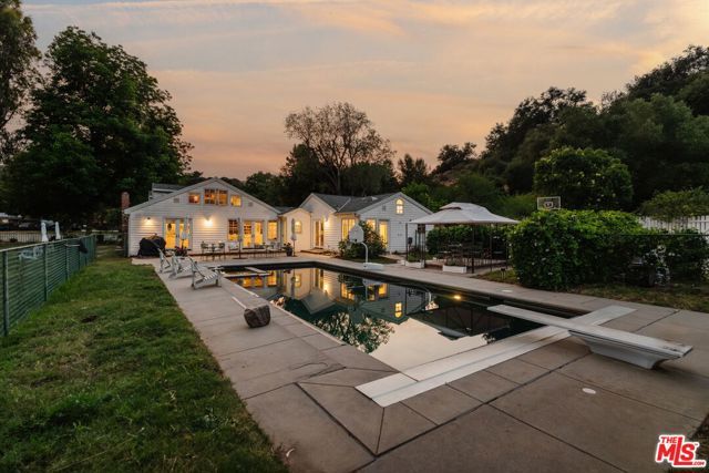 1520 Bonnell Drive, Topanga (los Angeles), CA 90290