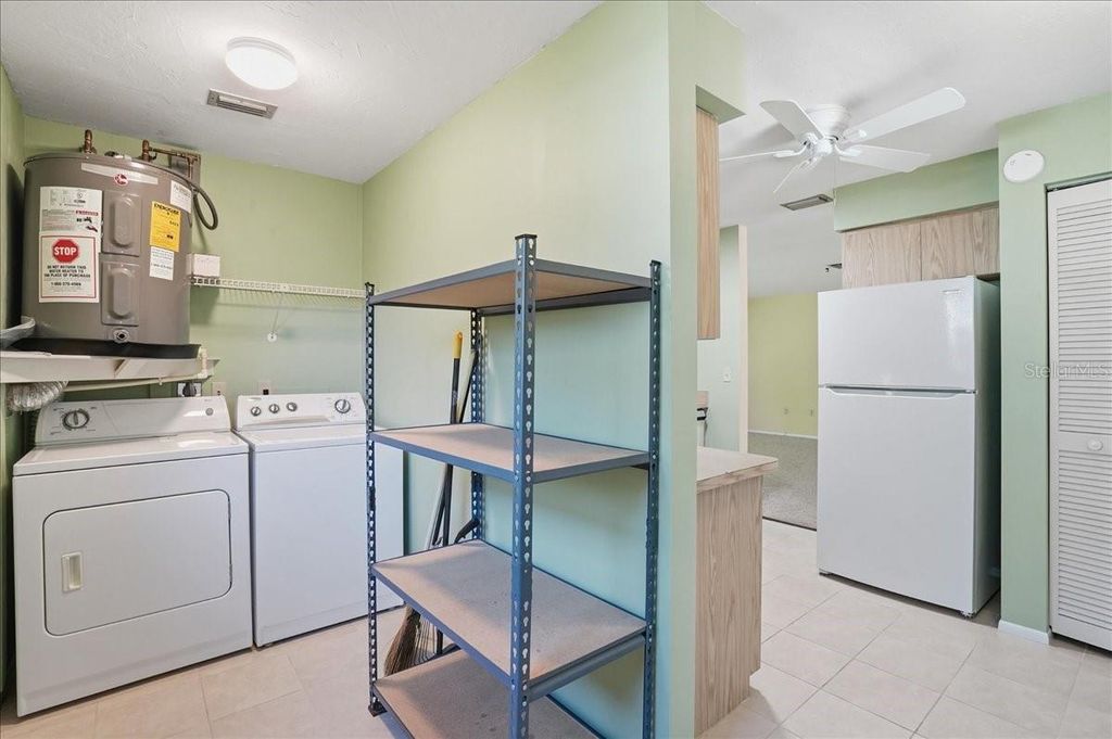 Image 9 of property listing at 3759 COLLINS STREET 711, Sarasota, FL 34232