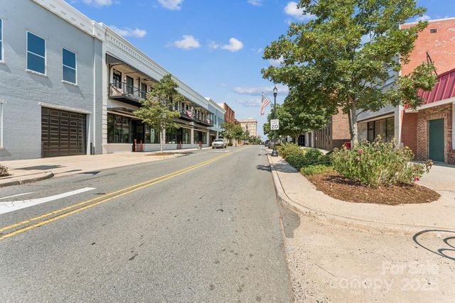 105 S Ransom Street, Gastonia, NC 28052