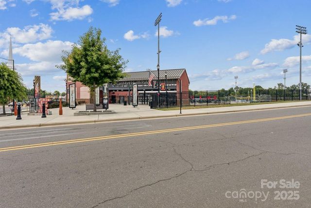 105 S Ransom Street, Gastonia, NC 28052