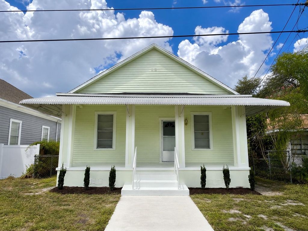 Image 2 of property listing at 2908 BANZA STREET, Tampa, FL 33605