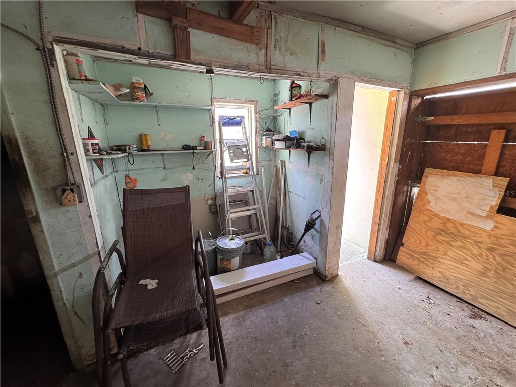 Image 32 of property listing at 2908 BANZA STREET, Tampa, FL 33605