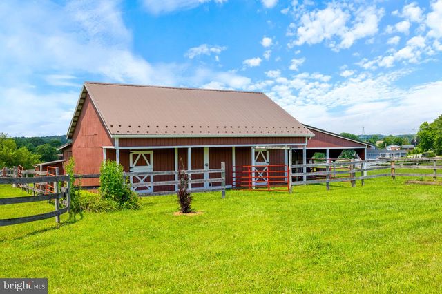 3698 W WATERSVILLE RD, Mount Airy, MD 21771