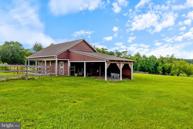 3698 W WATERSVILLE RD, Mount Airy, MD 21771