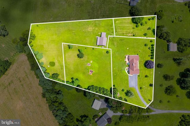 3698 W WATERSVILLE RD, Mount Airy, MD 21771