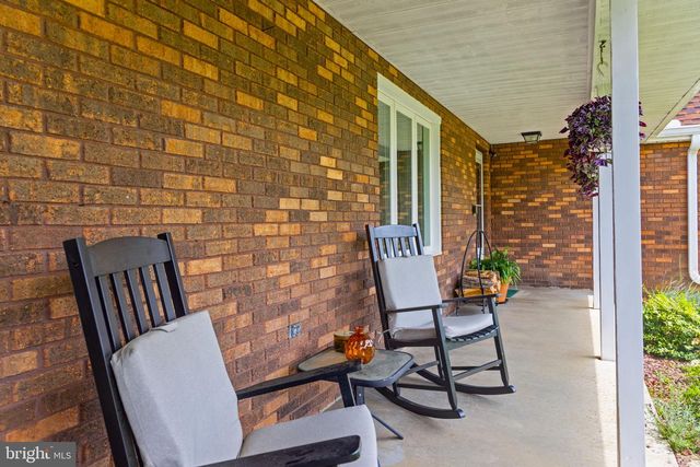 3698 W WATERSVILLE RD, Mount Airy, MD 21771