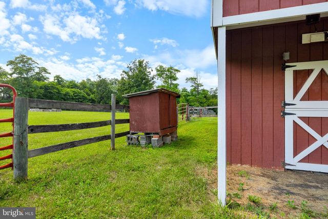 3698 W WATERSVILLE RD, Mount Airy, MD 21771