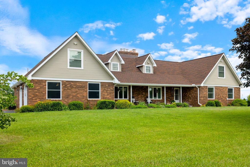 3698 W WATERSVILLE RD, Mount Airy, MD 21771