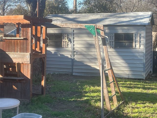 715 Sun Valley Drive, Duncanville, TX 75116