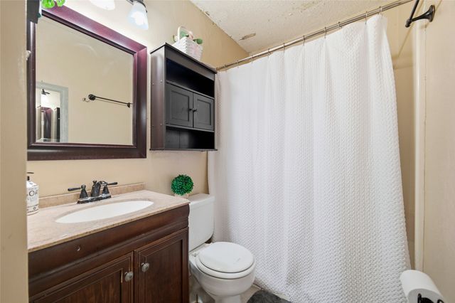 715 Sun Valley Drive, Duncanville, TX 75116