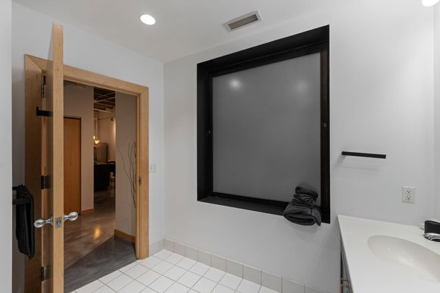 601 Marquette Avenue 405, Minneapolis, MN 55402