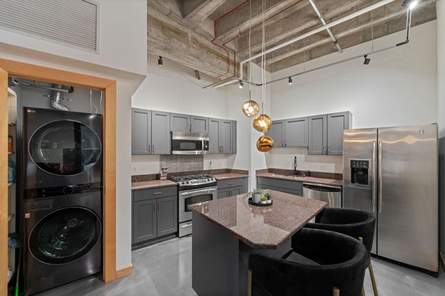 601 Marquette Avenue 405, Minneapolis, MN 55402