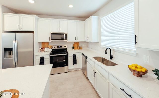 160 BARSTOW Place, Jacksonville, FL 32204