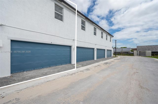 12426 SW 248 ST 4, Miami, FL 33032