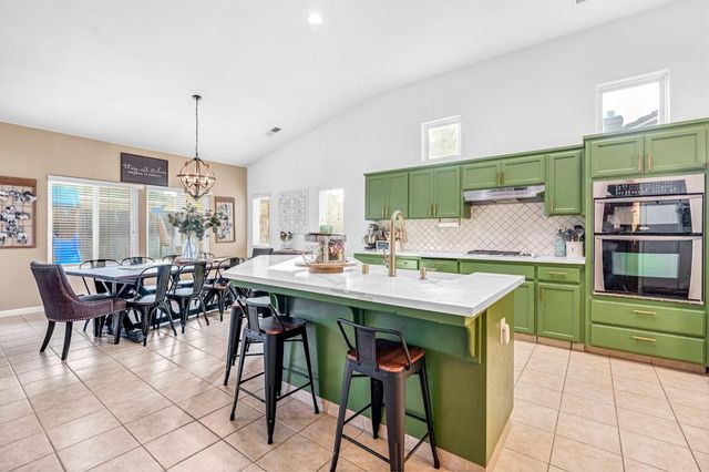 3710 Los Osos Court, Madera, CA 93637