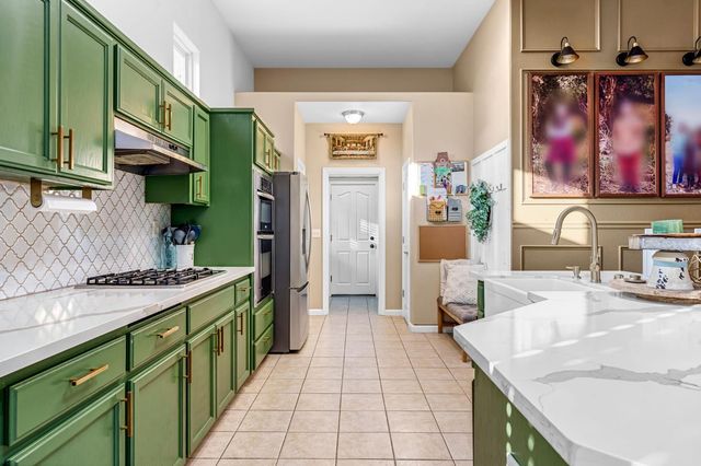 3710 Los Osos Court, Madera, CA 93637