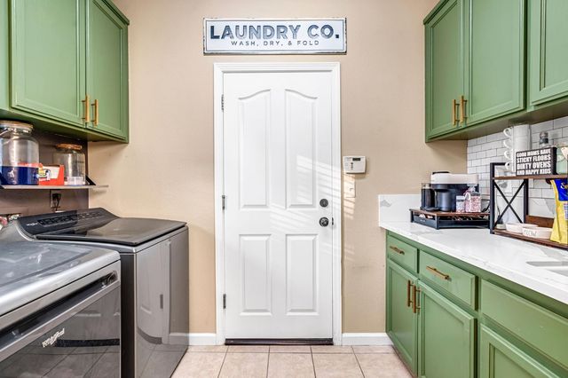 3710 Los Osos Court, Madera, CA 93637