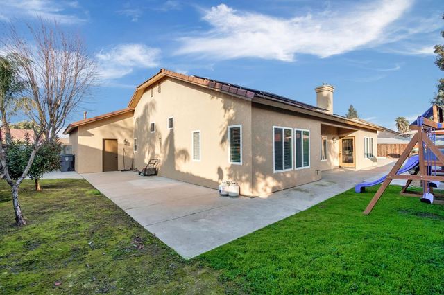 3710 Los Osos Court, Madera, CA 93637