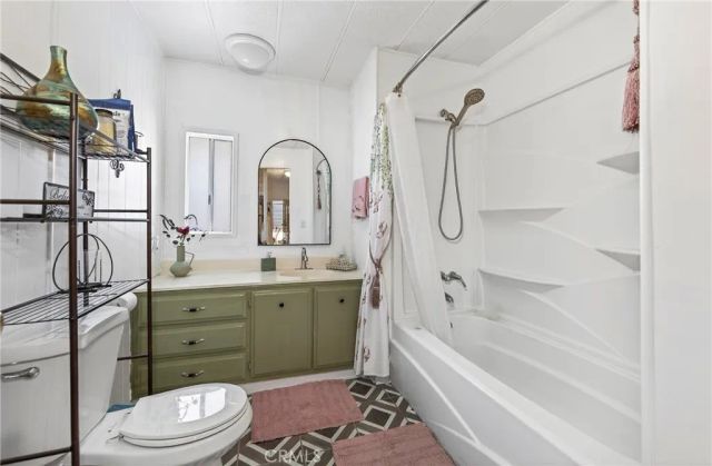 1625 W Johnston Avenue, Hemet, CA 92543
