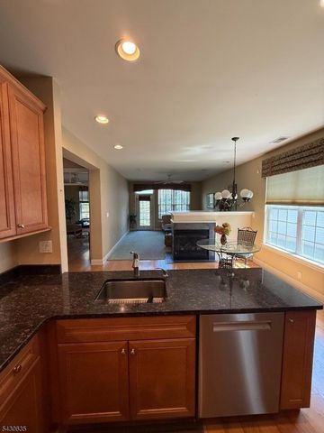 120 Crescent Way, Monroe Twp., NJ 08831