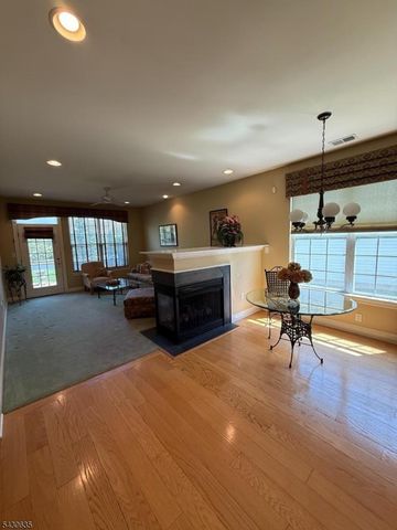 120 Crescent Way, Monroe Twp., NJ 08831