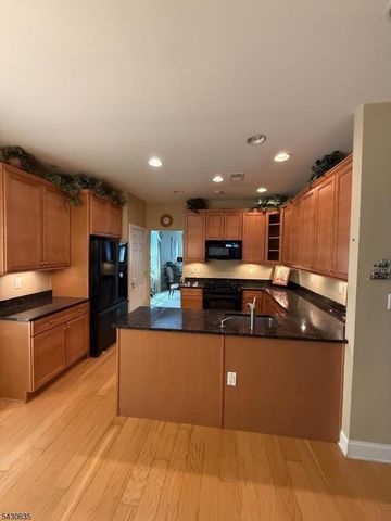 120 Crescent Way, Monroe Twp., NJ 08831