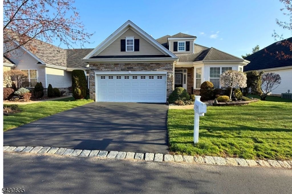 120 Crescent Way, Monroe Twp., NJ 08831