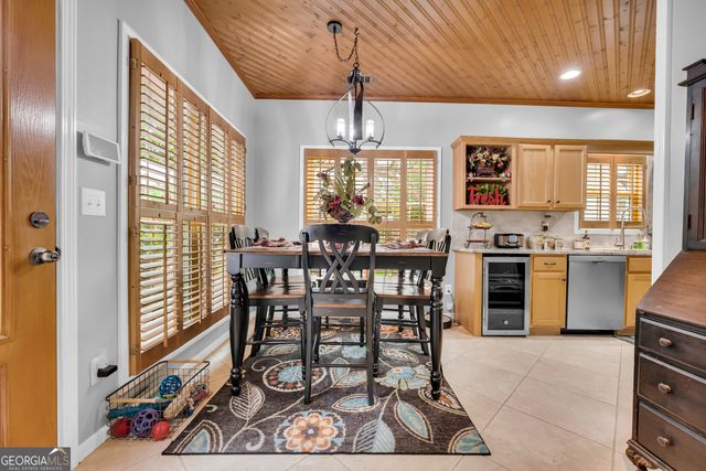 5724 Newberry Point Drive, Flowery Branch, GA 30542