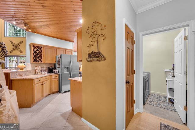 5724 Newberry Point Drive, Flowery Branch, GA 30542