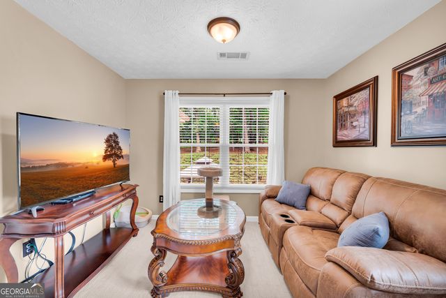 5724 Newberry Point Drive, Flowery Branch, GA 30542