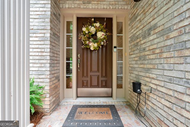 5724 Newberry Point Drive, Flowery Branch, GA 30542