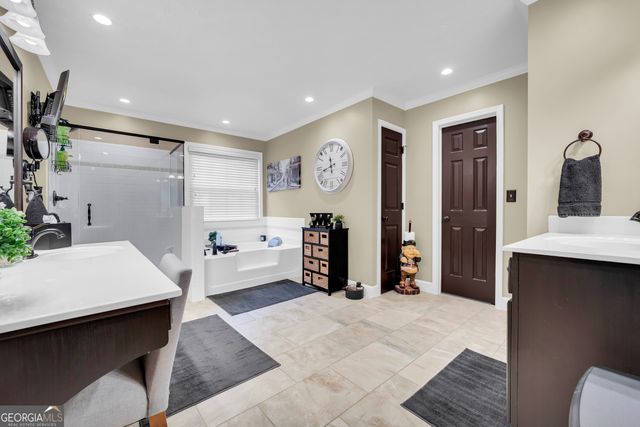 5724 Newberry Point Drive, Flowery Branch, GA 30542