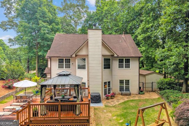 5724 Newberry Point Drive, Flowery Branch, GA 30542