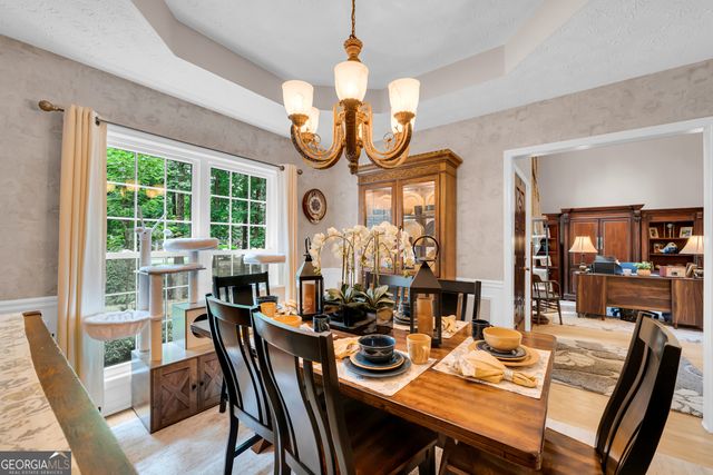 5724 Newberry Point Drive, Flowery Branch, GA 30542