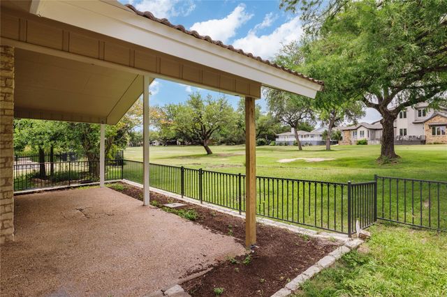 611 Lido ST, Lakeway, TX 78734
