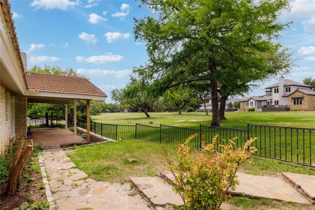 611 Lido ST, Lakeway, TX 78734