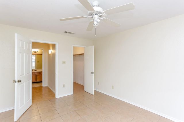 9797 Leawood Boulevard 1419, Houston, TX 77099