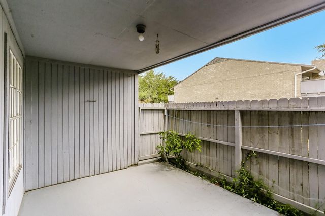 9797 Leawood Boulevard 1419, Houston, TX 77099