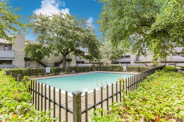 9797 Leawood Boulevard 1419, Houston, TX 77099