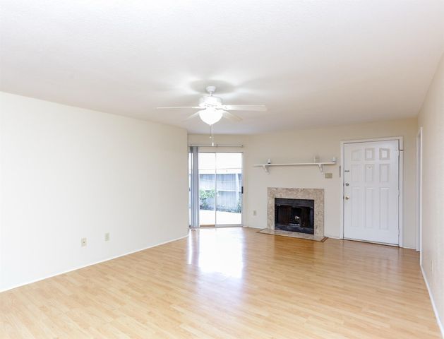 9797 Leawood Boulevard 1419, Houston, TX 77099
