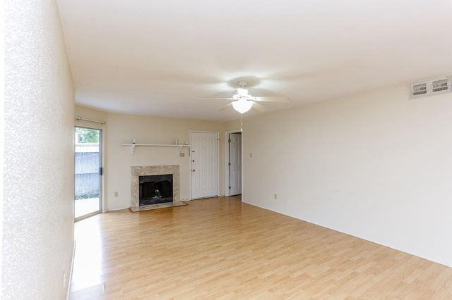 9797 Leawood Boulevard 1419, Houston, TX 77099