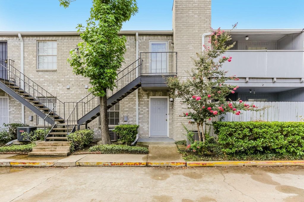 9797 Leawood Boulevard 1419, Houston, TX 77099