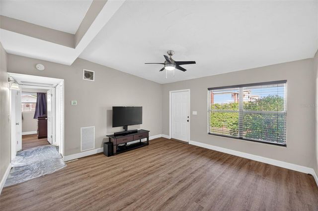 831 WOODLAWN STREET, Clearwater, FL 33756